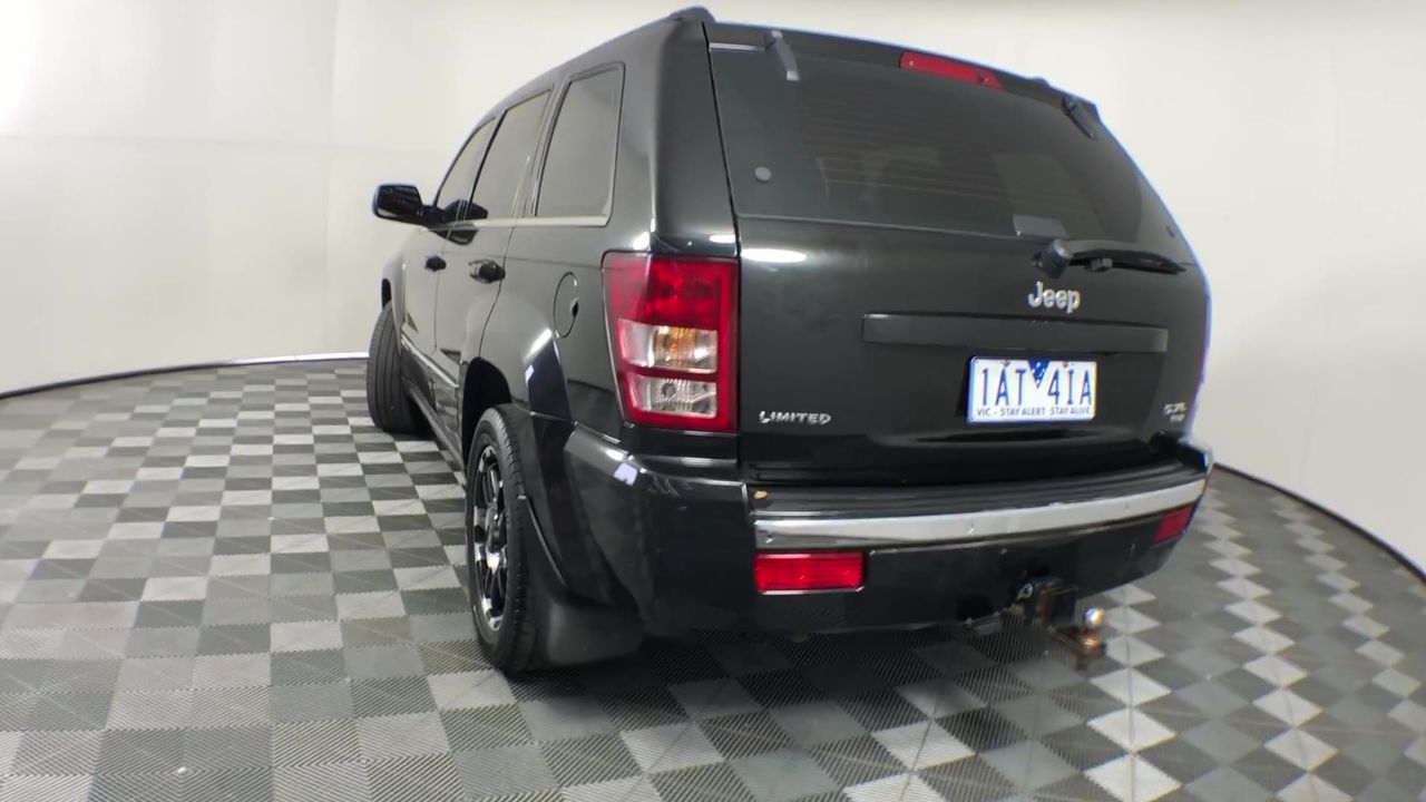 BONDI SANDS Self Tanning Foam, 1 Hour Express, 400ml. NB: slightly damaged