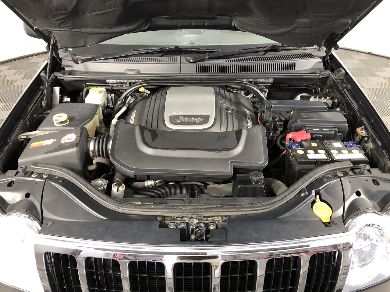 45 x NESTLE KitKat Chocolate Bars, 42g. Best Before: 08/2026.  Buyers Note