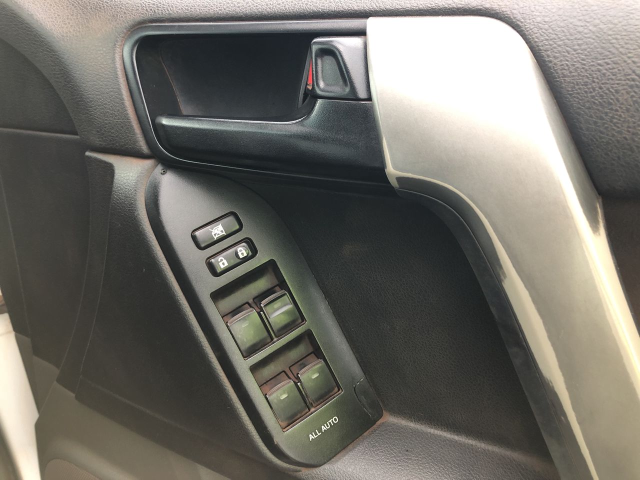 De Bortoli King Valley Prosecco (6 x 750mL), King Valley, VIC.