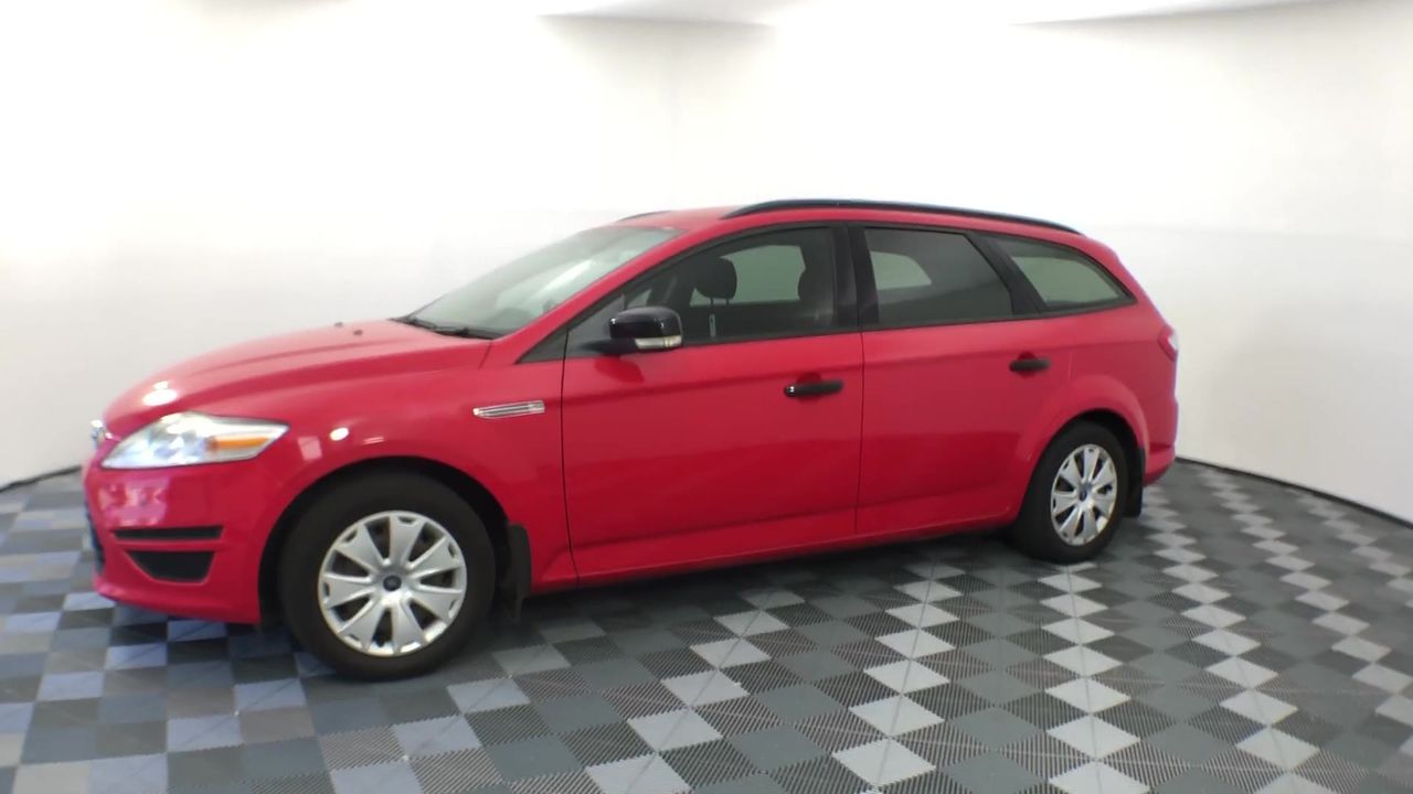 <p>Qty Assorted Women’s Sportswear Factory Seconds x 1 Pallet</p>