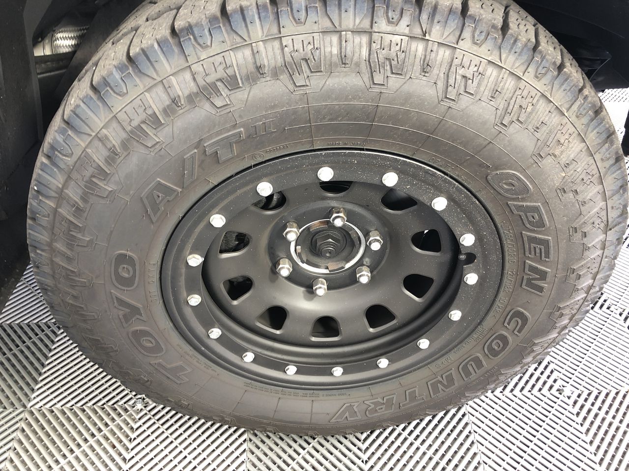 1/100 Scottdale gold bar x 2, 1 Gram Valcumbi & 1Germania Silver bar x 2 ea