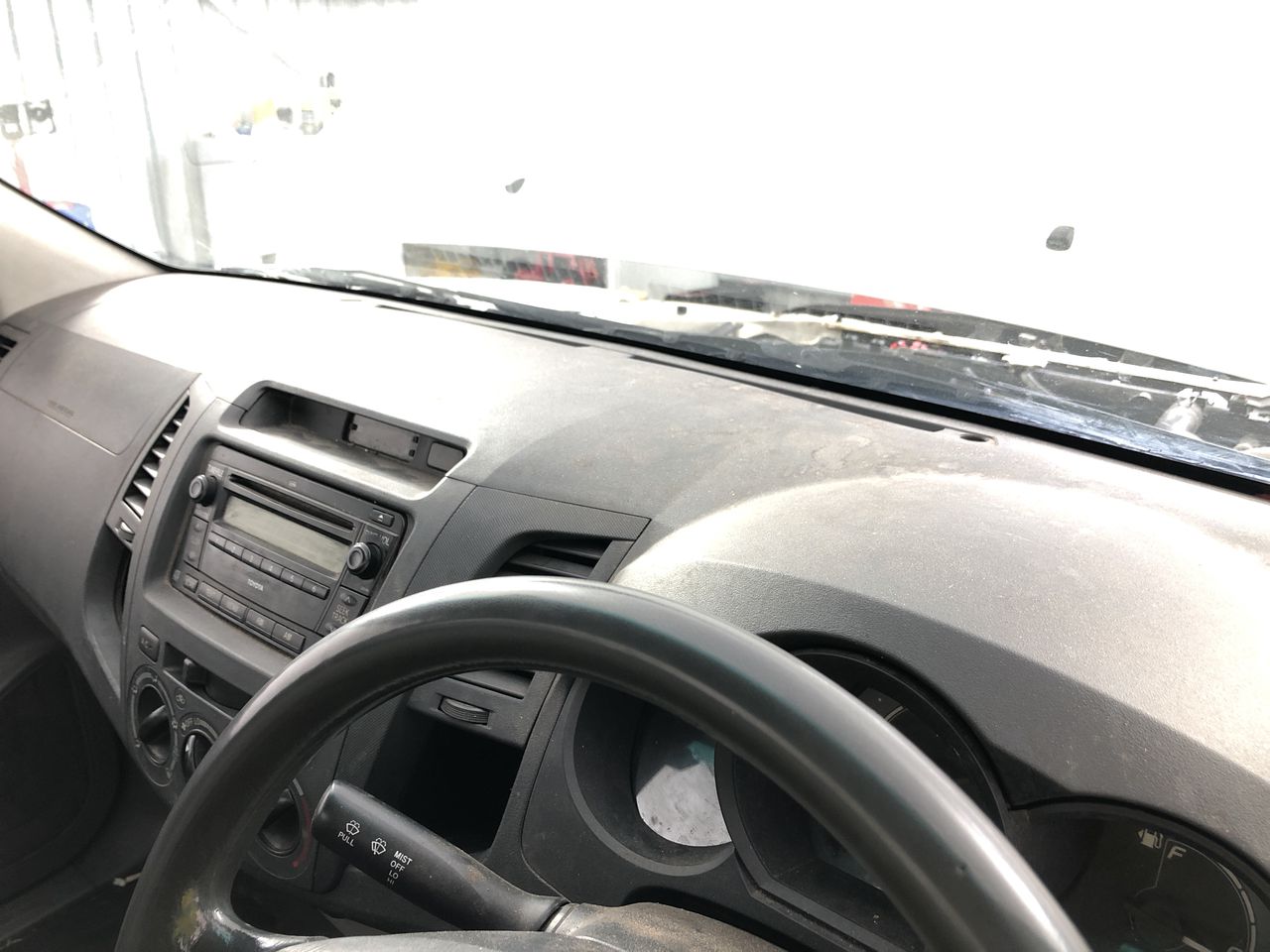 Large Pearl and Howlite Gemstone Bracelet