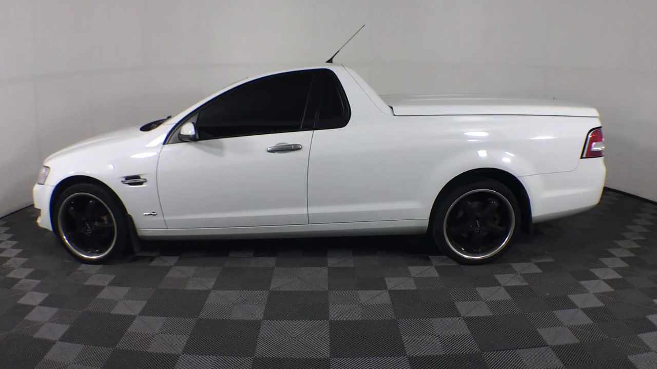 CALLAWAY Edge Men's Right Handed Graphite Iron Golf Club, No. 8.