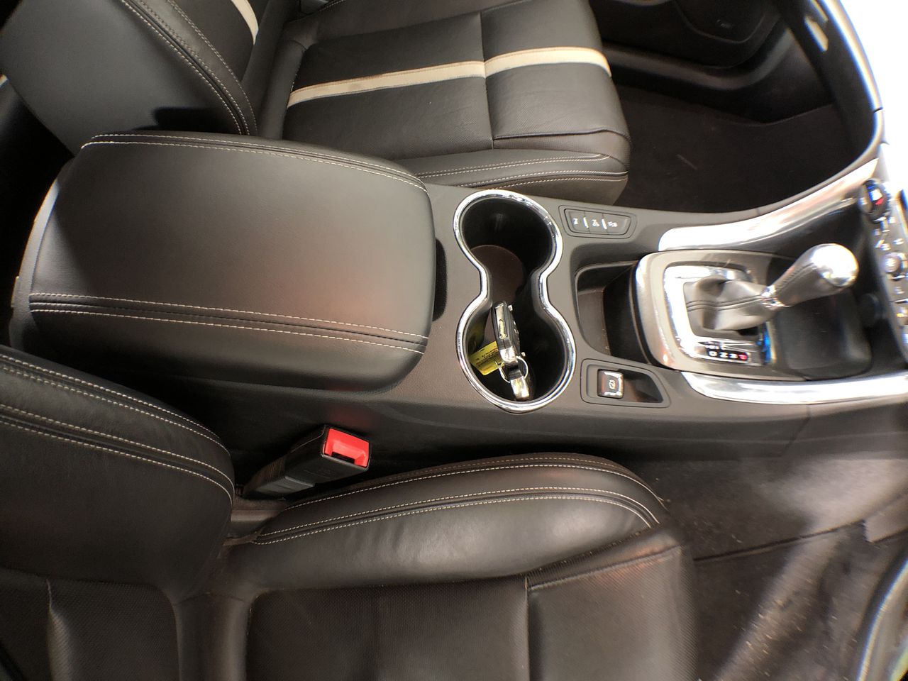 Duchesse De Paris Brut Blanc De Blancs NV (6x 750mL), France.