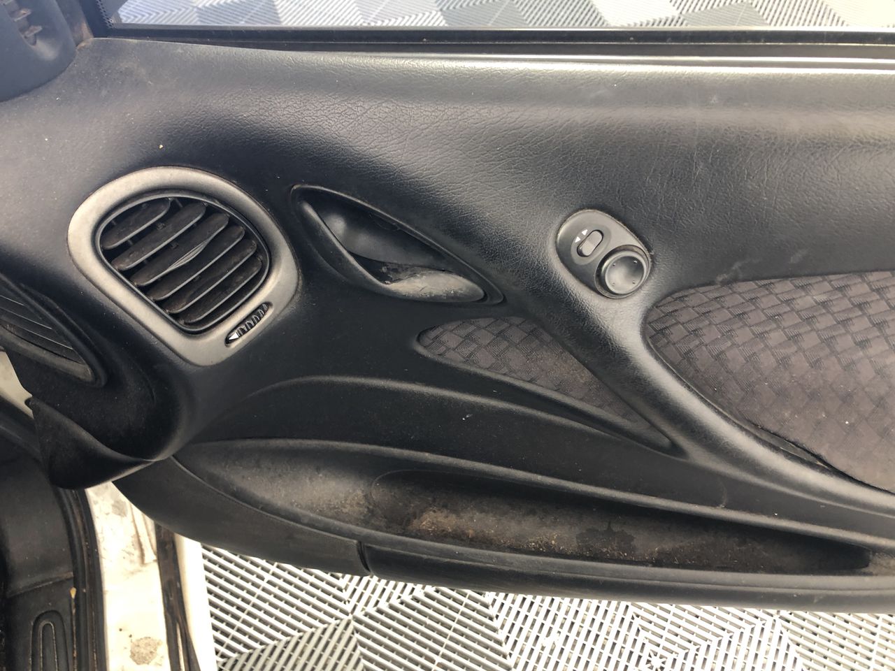 Fran.k Preservative Free Prosecco NV (6x 750mL) Central Ranges