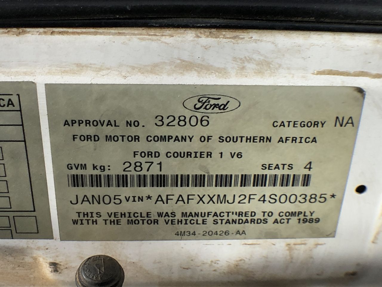 2010 BATHURST WINNER ANTIQUE GOLD MEDALLION BOX LOWNDES HOLDEN VE COMMODORE