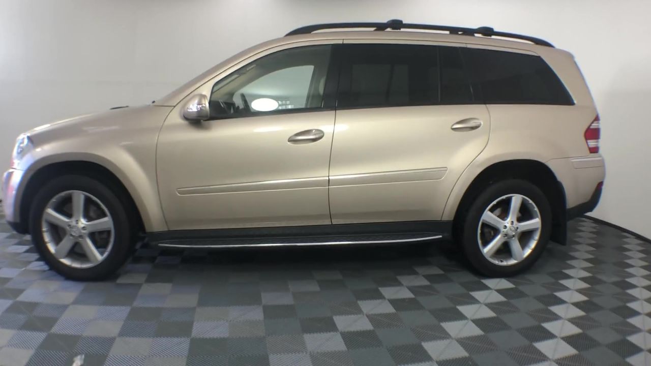 0.06 carat 4 natural white round diamond