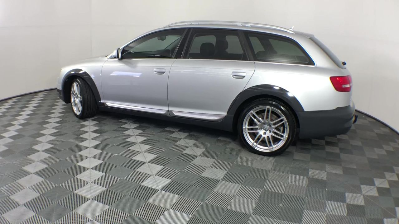 0.08 Carat White 4 round diamonds