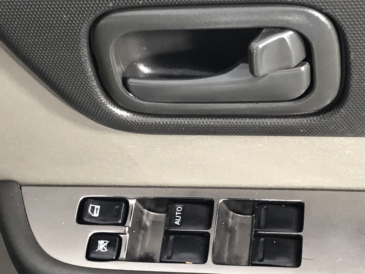 Stainless Steel Hexagon Necklace in Silver