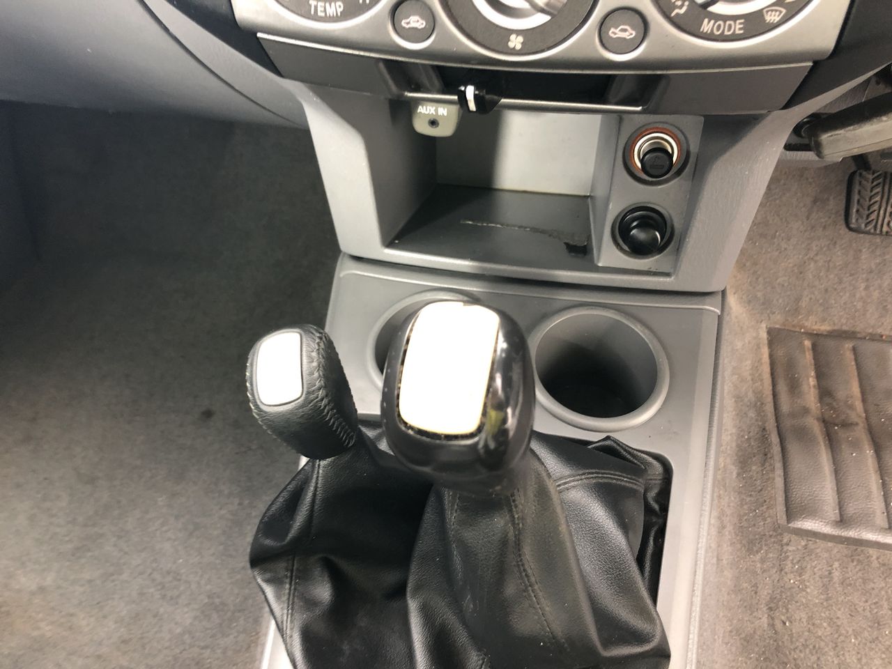 Dell Latitude 5580GBRAM i5 6200U 16GBRAM 256GB Black