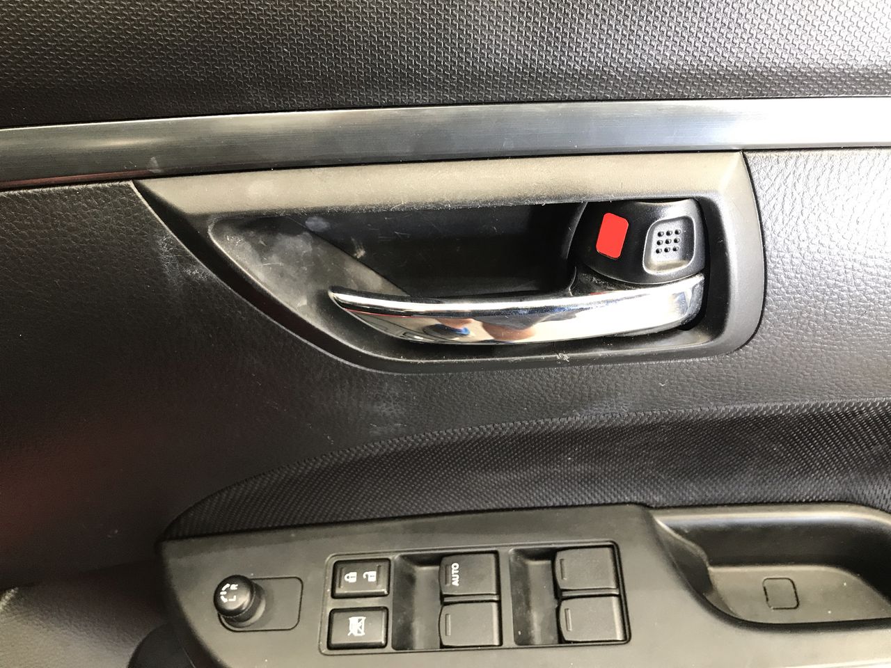 Duchesse De Paris Brut Blanc De Blancs NV (6x 750mL), France.