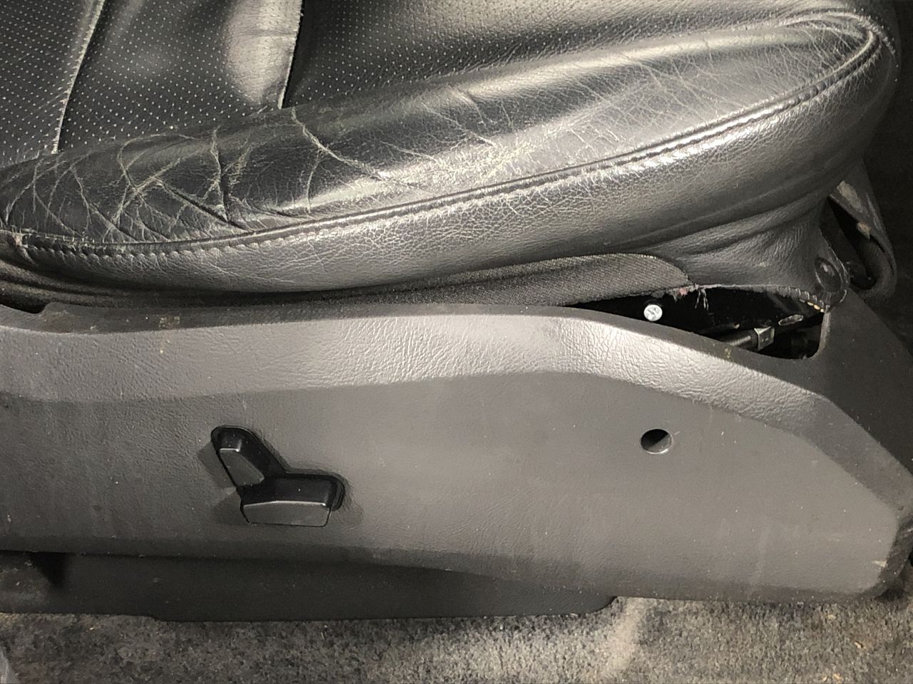 DYMO LetraTag LT-100H Handheld Label Maker, Blue.