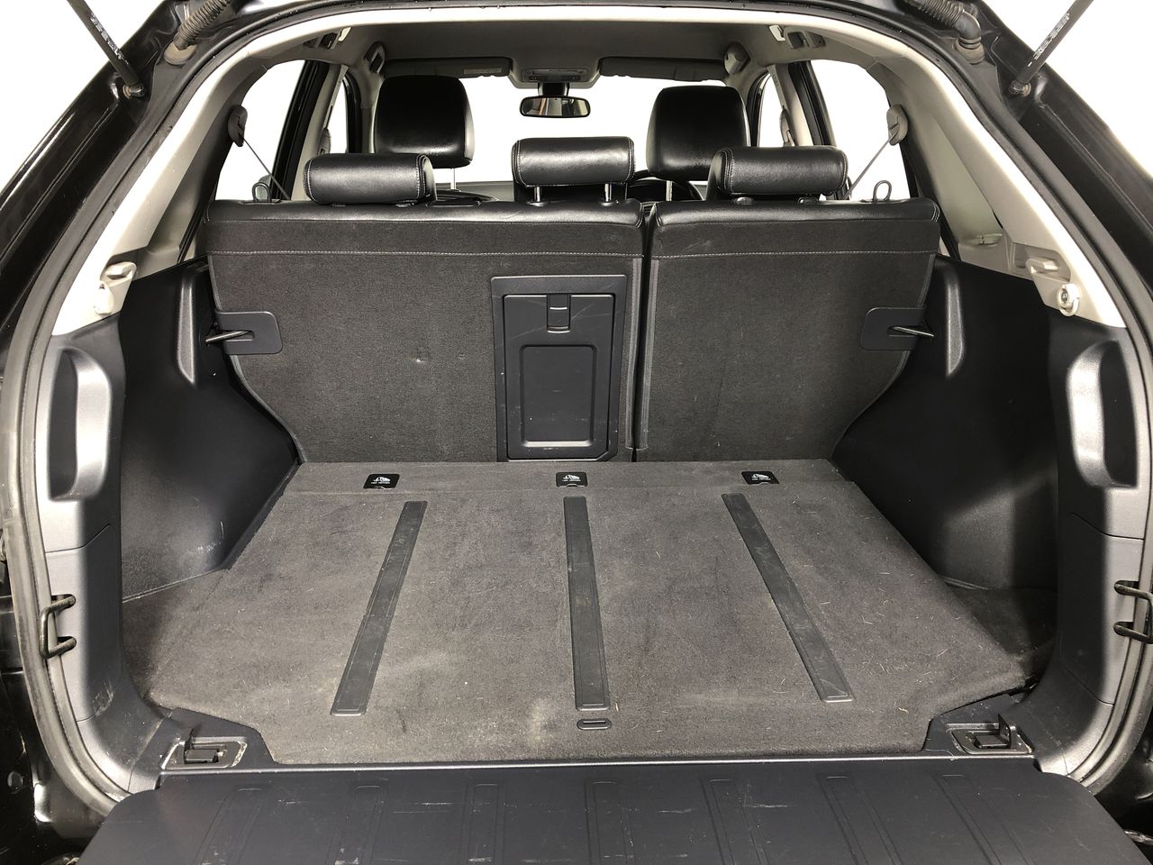 BUNDLE of 2: U LIKE HOMEWARES Poly Parrot Figurine (White, 26.5 cm Height)