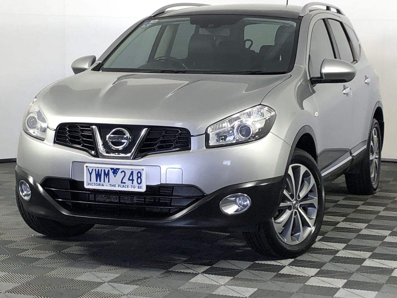 Bromic CT0080G4WC Curved Glass Countertop Beverage Fridge, 80 Litres