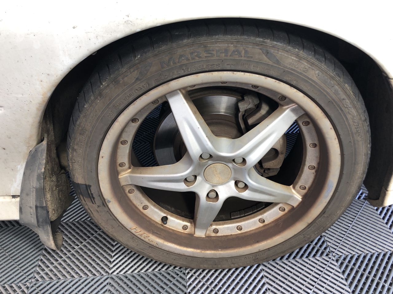 Replica Royal Ring - 16 Simulated Diamonds - US Size 7