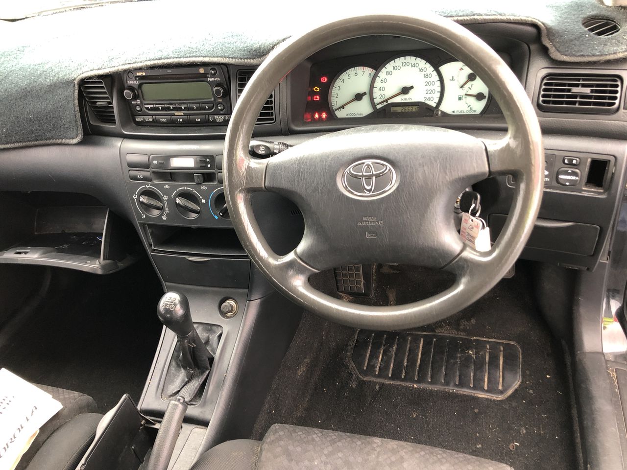 Designer Simulated Diamond & Pearl Antique Look Brooch Pin in Gold