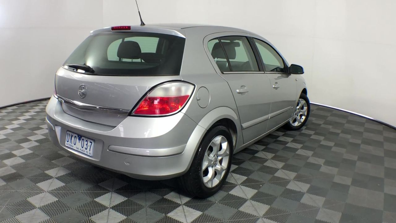 Men's Quartz Watch, with Simulated Diamonds & Multifunctional Dial