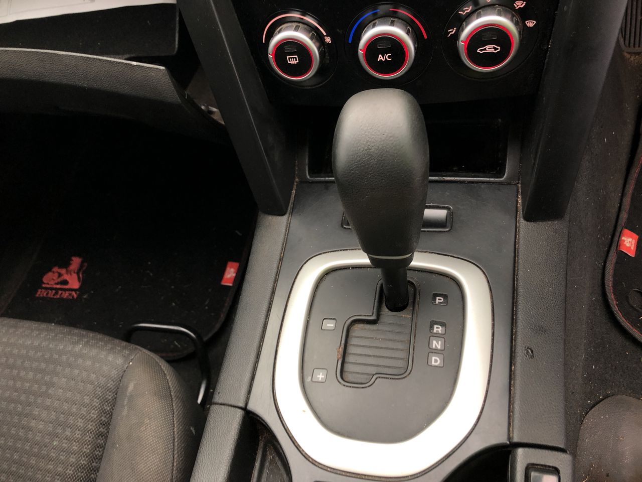 International Mixed Red & White Pack (12x 750mL) Multi Regional