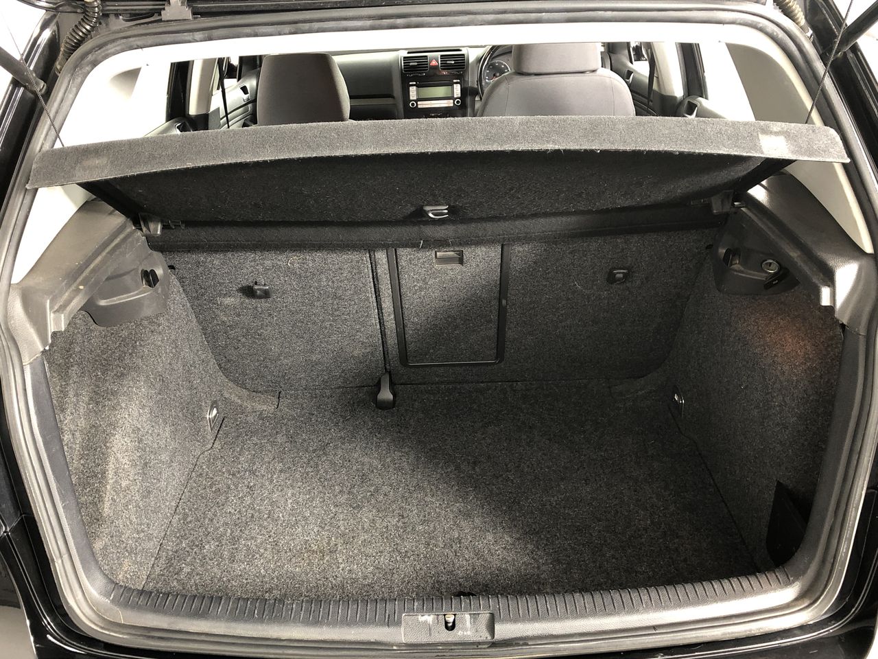 Pierre Delize Blanc De Blancs Brut NV (6x 750mL), France.