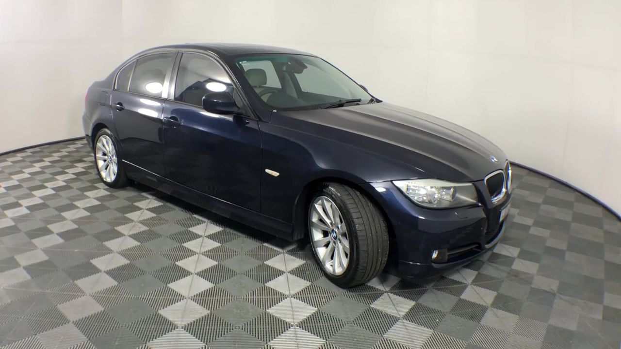 Approx. 24 x AU Asstd University/College & Commemorative medals