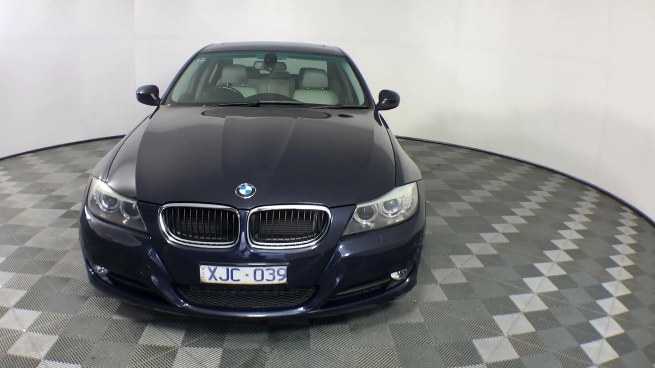 2 x AU Agricultural & Pastoral silver medals, 1884-85