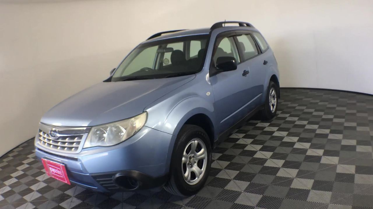 PHILIPS 3000 Series Steam Iron with Ceramic Soleplate, 2000W, Purple, Model