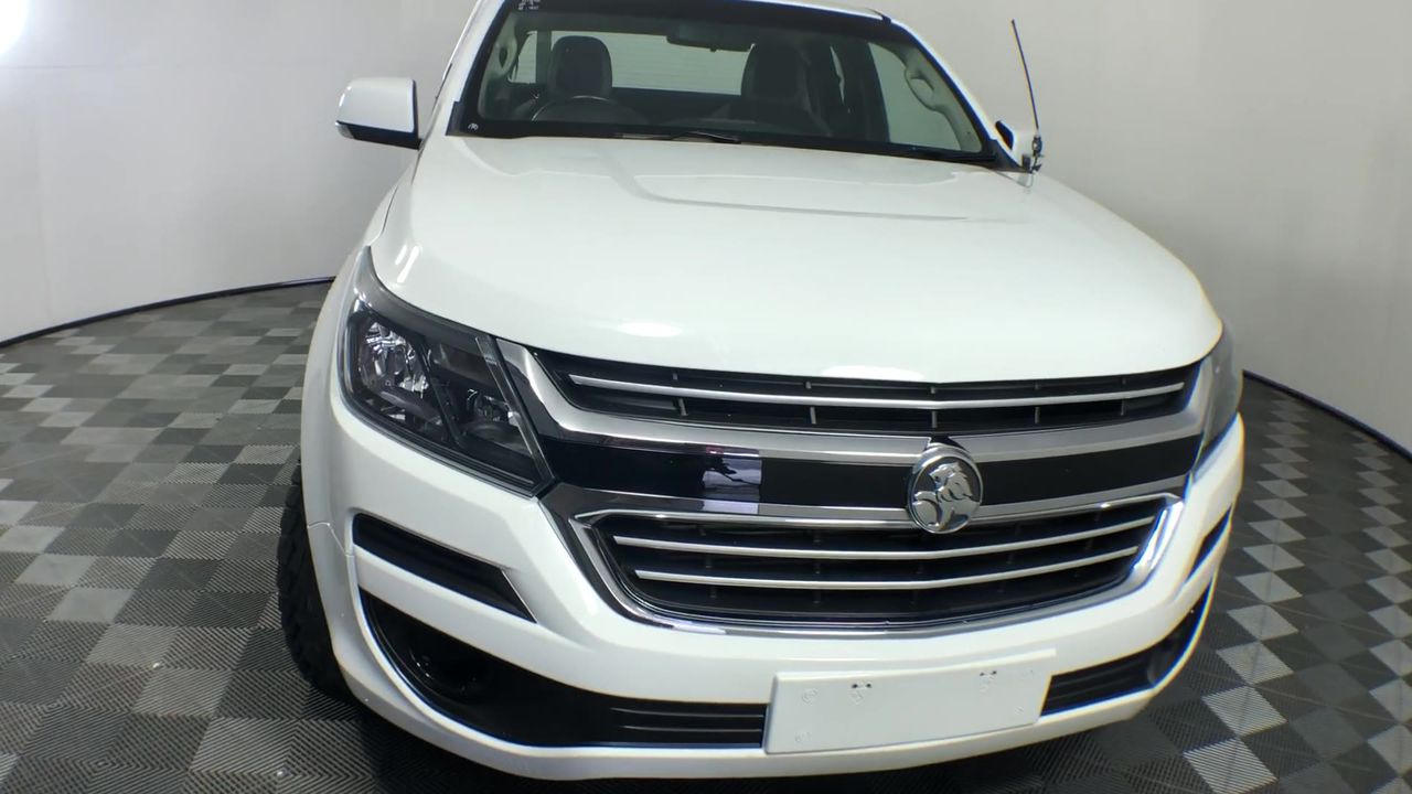 Designer Diamond Cut Stainless Steel Ring - US Size 9 (Yellow)