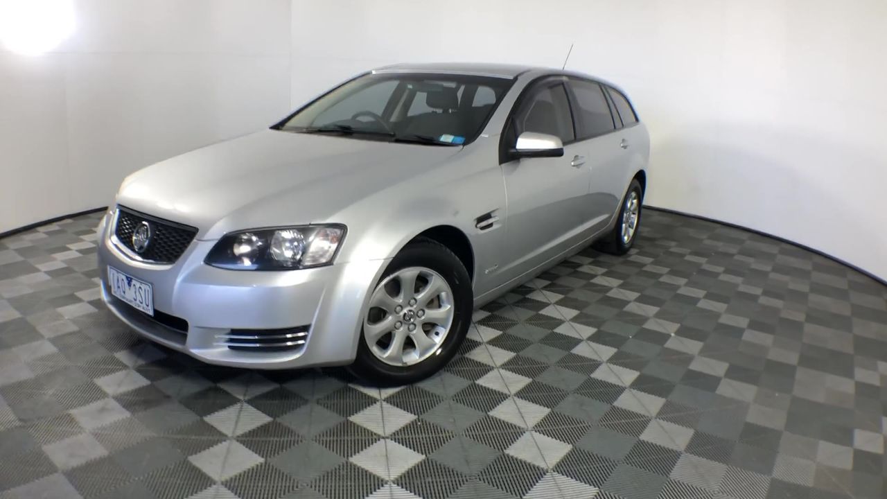 Designer Simulated Diamond Green Peacock Brooch Pin