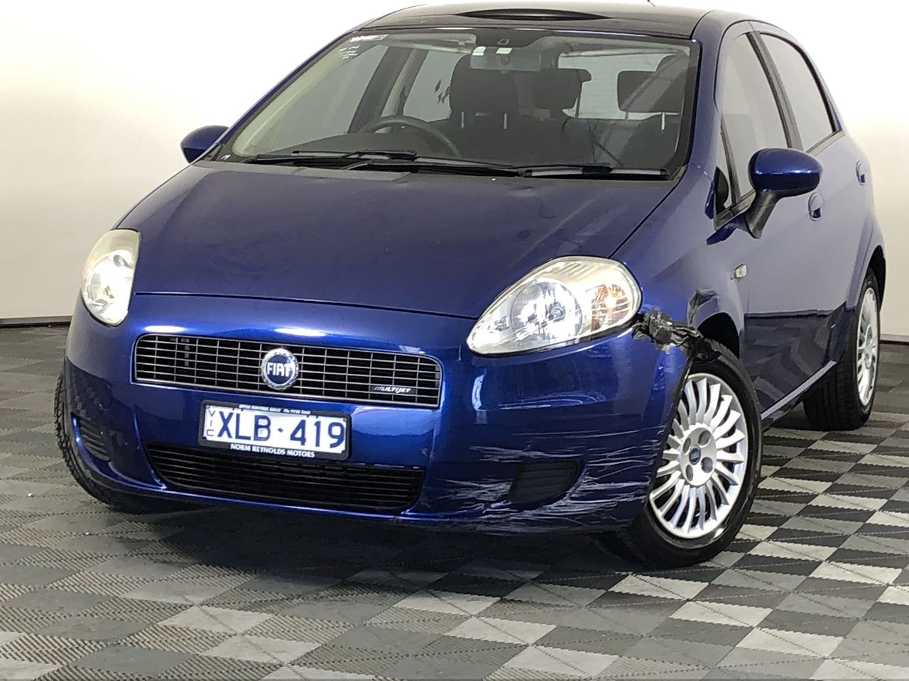 Pierre Delize Blanc De Blancs Brut NV (6x 750mL), France.