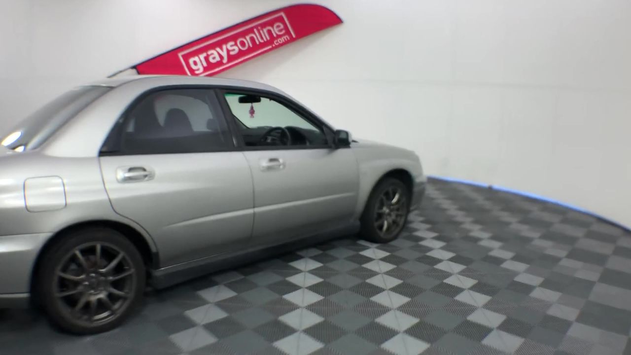 Vial full of Gold Leaf/Flake