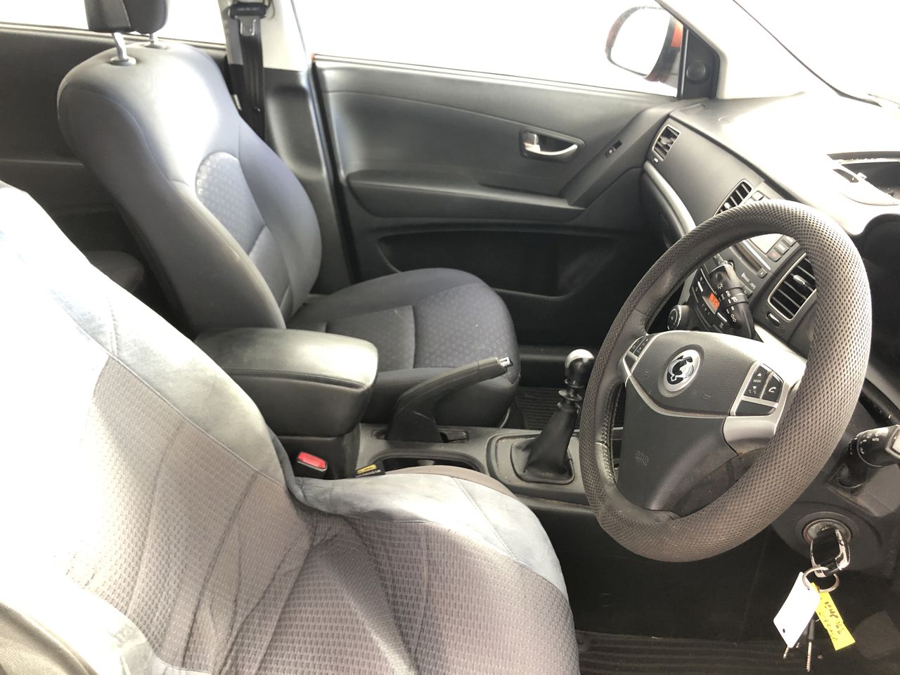 1/100 Scottdale x 2, 1g Valcumbi silver bars x 2 & 1 Kilo Copper Bar