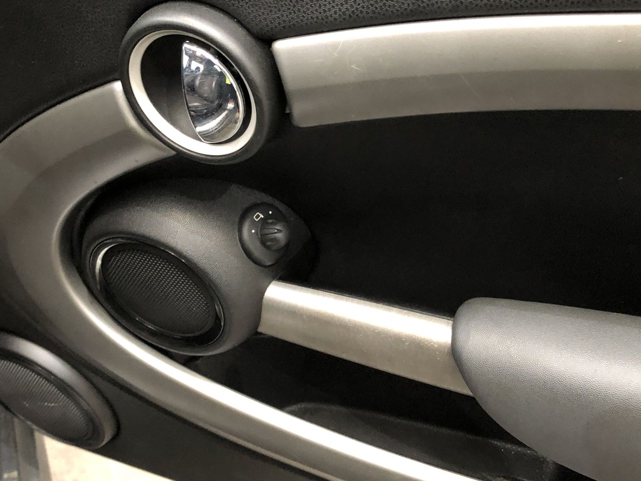 Bradman 5 Dollar Bi Metal Coin on Card of Issue 1996 Issued by RAM