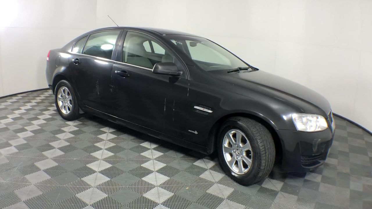 1966 Australia Silver Queen Elizabeth coin & 0.10 Xag silver bar x 4