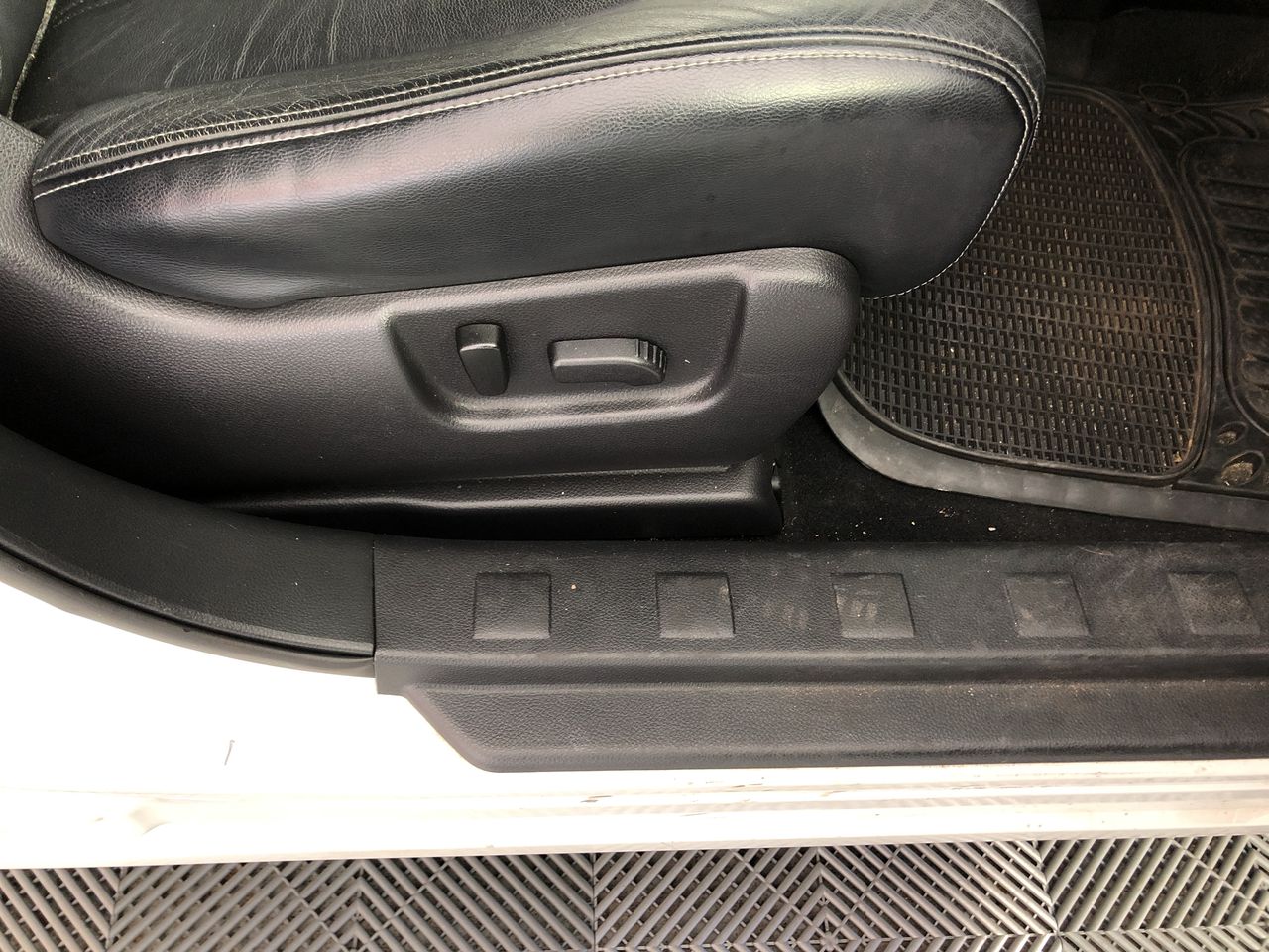 Designer Simulated Diamond Swirl Pendant Necklace in Silver