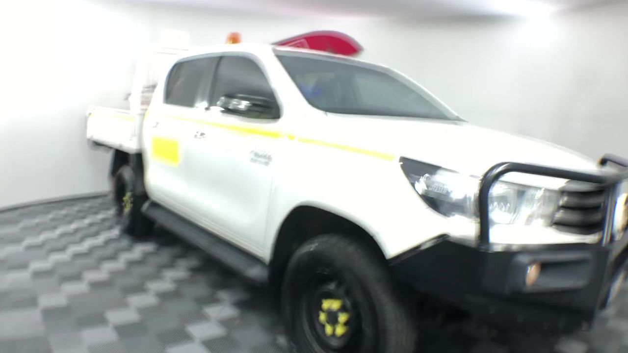 SIGNATURE Men's 1/2 Zip, Size L, Recycled Polyester, Grey.