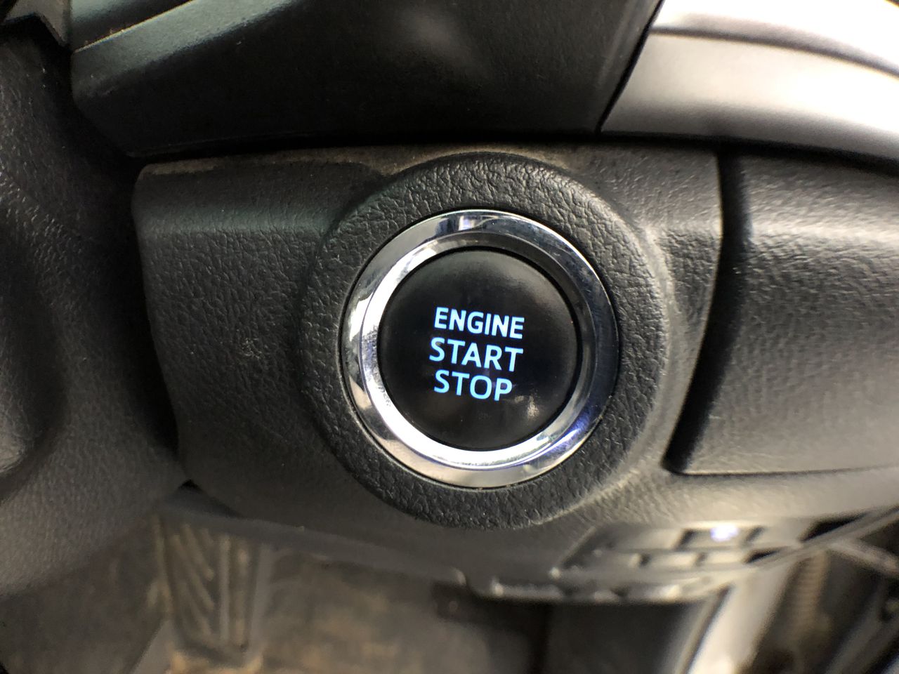 CALVIN KLEIN Men's Chambray Shorts, Size W42, 98% Cotton, Navy (410), 40BC6