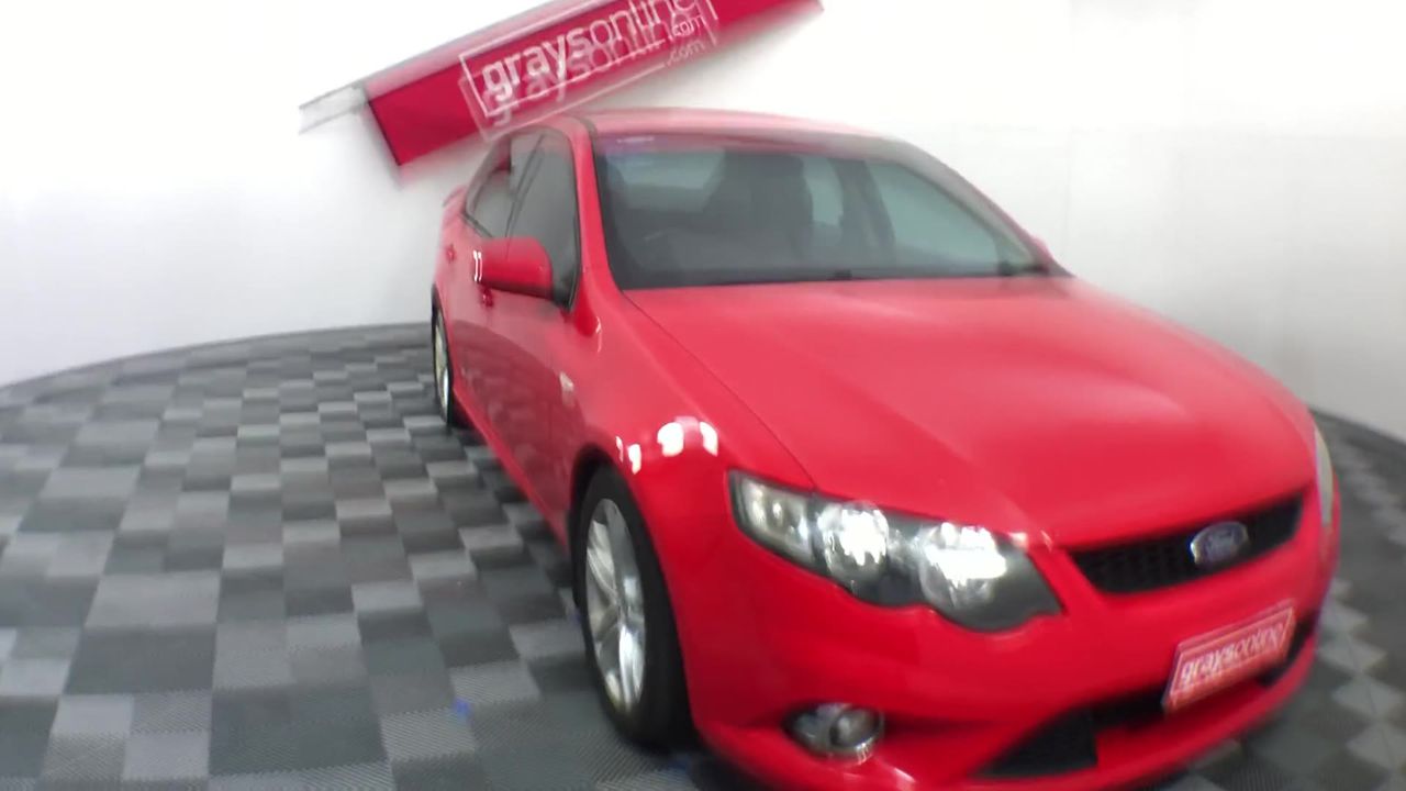 Designer Whirly Pendant Necklace in Silver