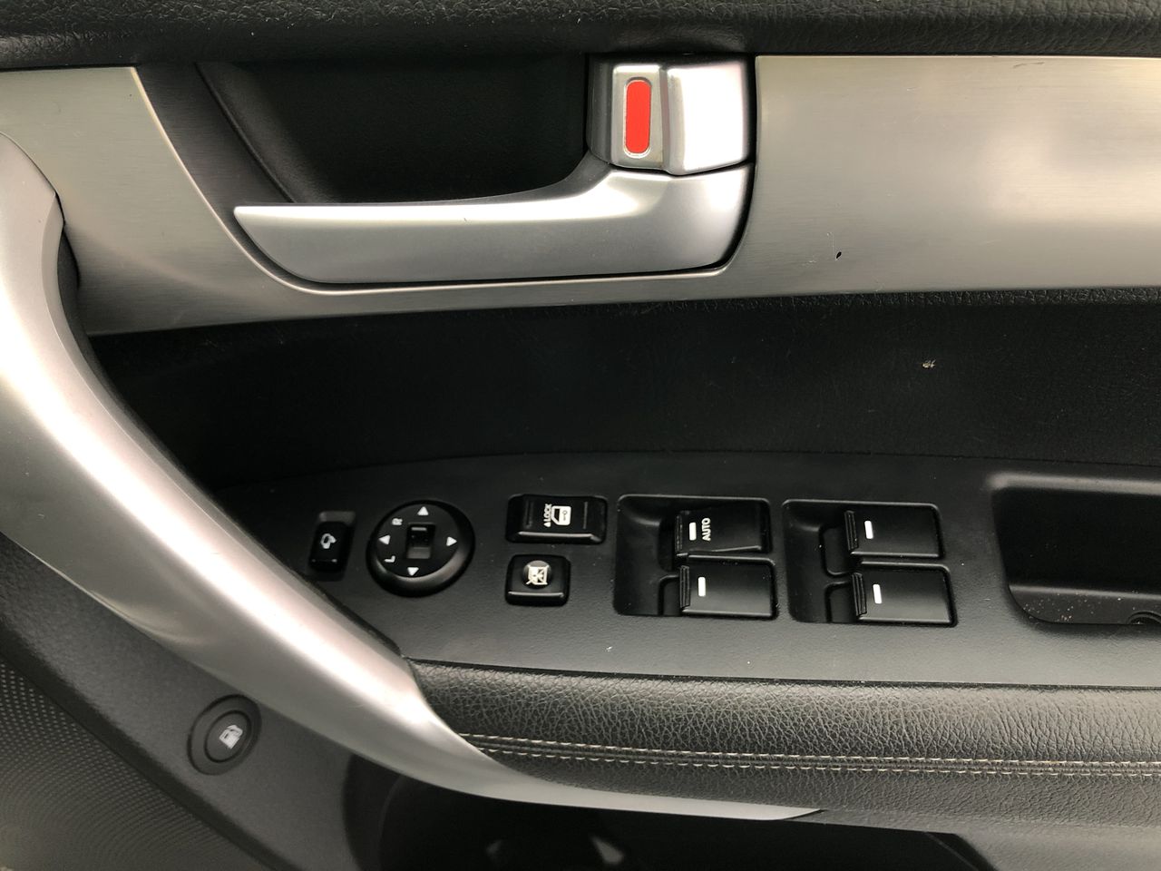 Quantity of 1 23.5-25 Earthmoving Tyre (Unused)