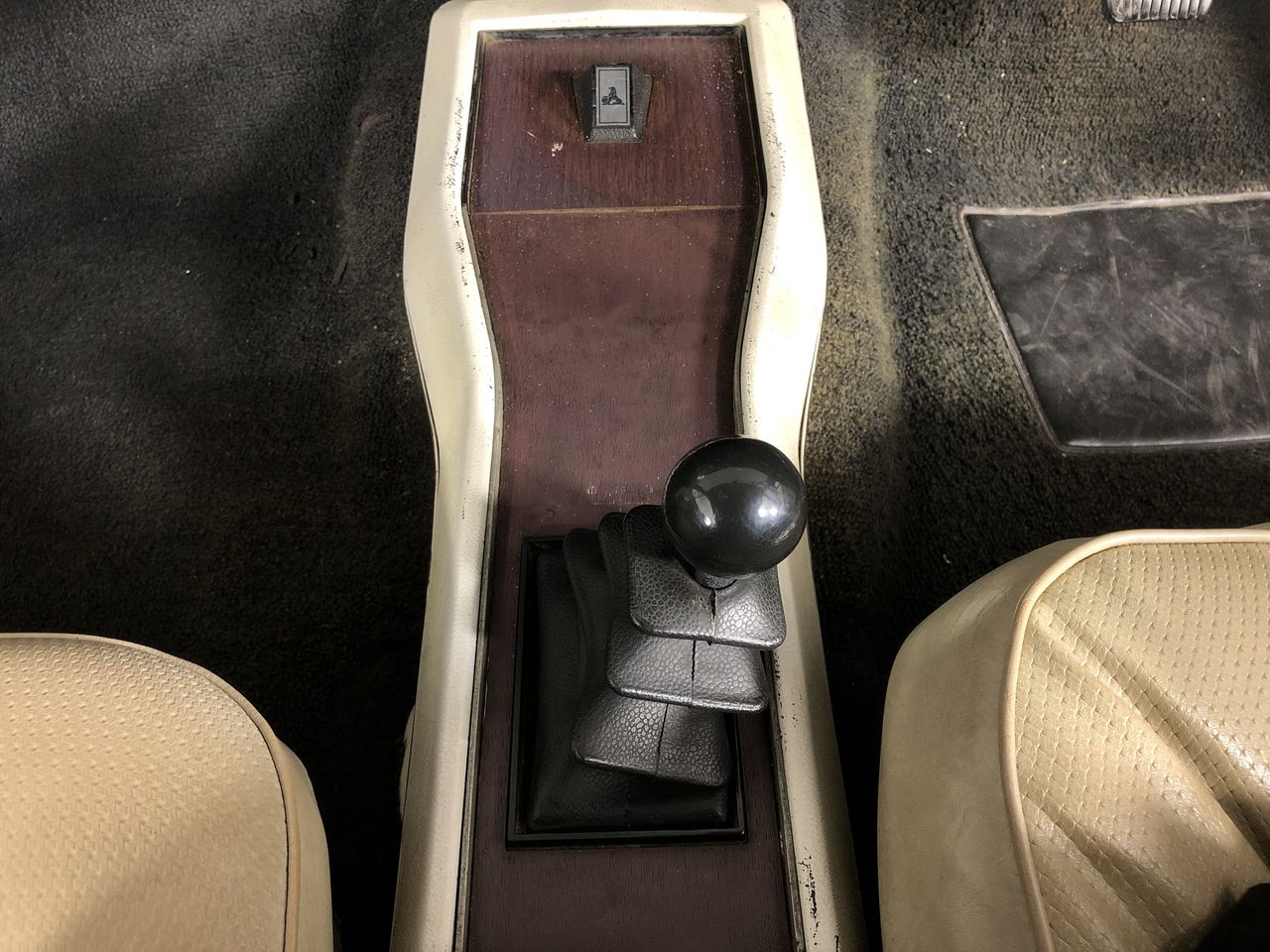 Vial full of Gold Leaf/Flake