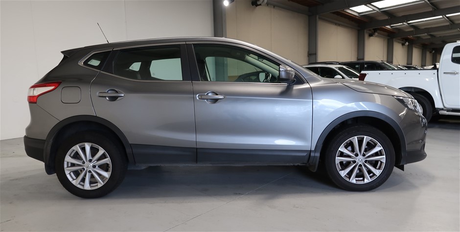 Silver-Filled Cuban Chain Bracelet, 10MM Wide - 19cm