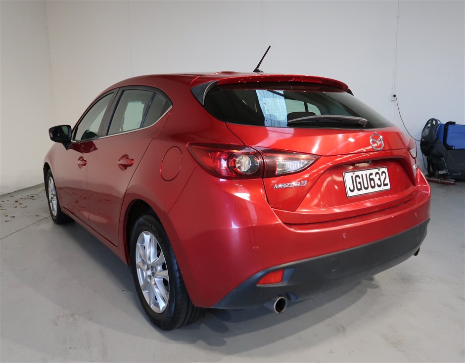 0.20 TCW yellow round various diamonds