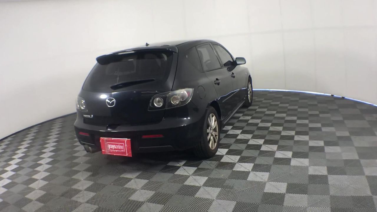 <p>Approx 100 Reams Of Assorted Copy Paper</p>