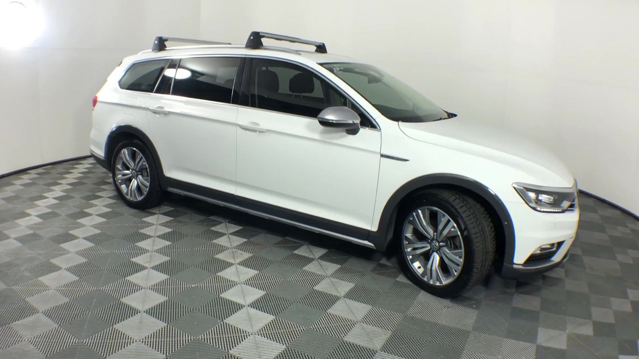 ROBOROCK Qrevo C Vacuum Cleaner White, RR-QRRC02-03-WHT. NB: Has been used.