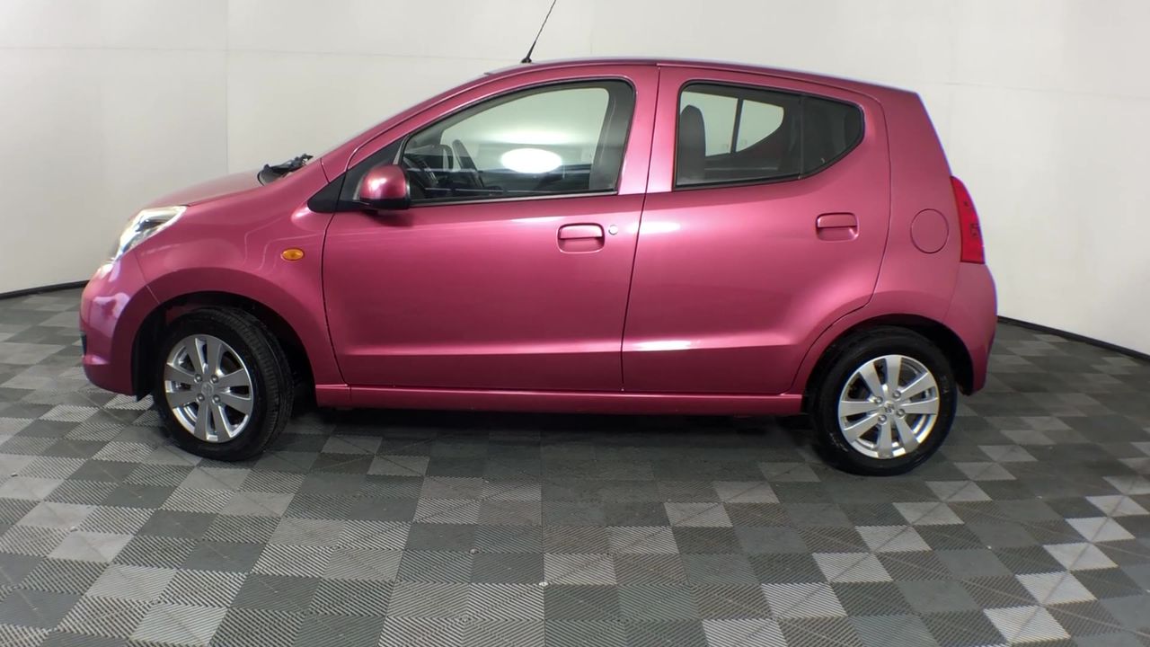 INFINITY X1 Dual Powered Solar Work Light, 3000 Lumen. NB: Minor use, not i