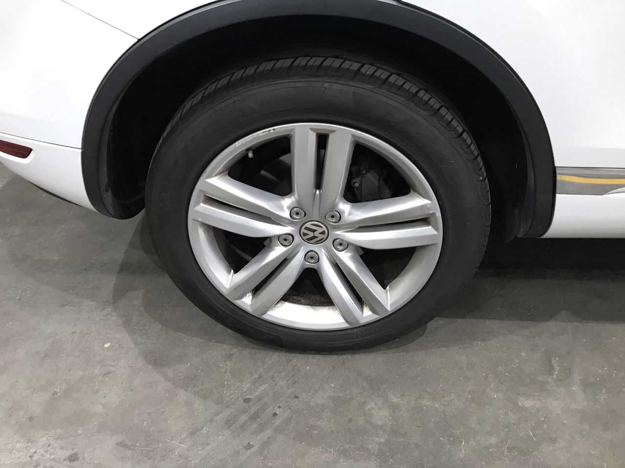 Elegant 18K White  Gold   plated   Design Diamonds Simulants & pink Cz