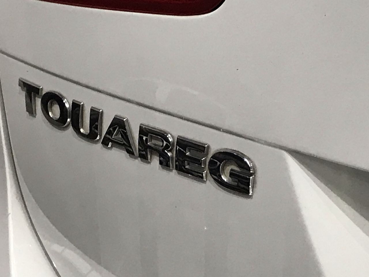 Elegant 18K White Gold plated   White Cz  Pendant Necklace