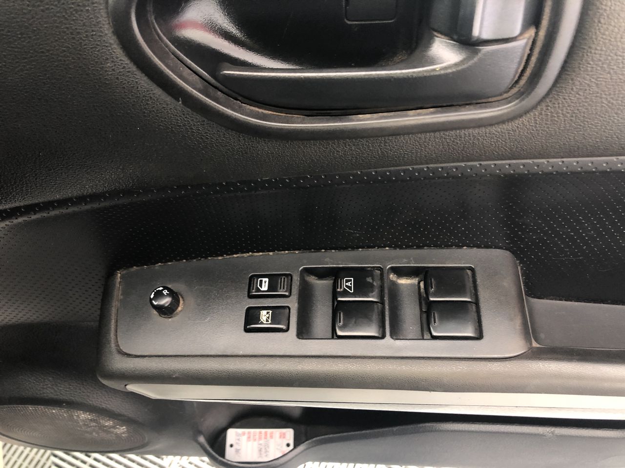 TEMPUR Pillow Protector, Stain Resistant and Thermo-regulating Cover, White