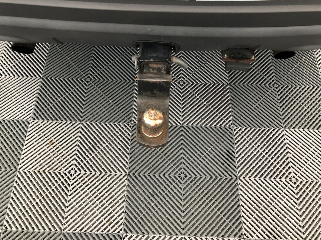 SENSH 1000G Machinists Hammer with Rubber Grip Fibreglass Handle.