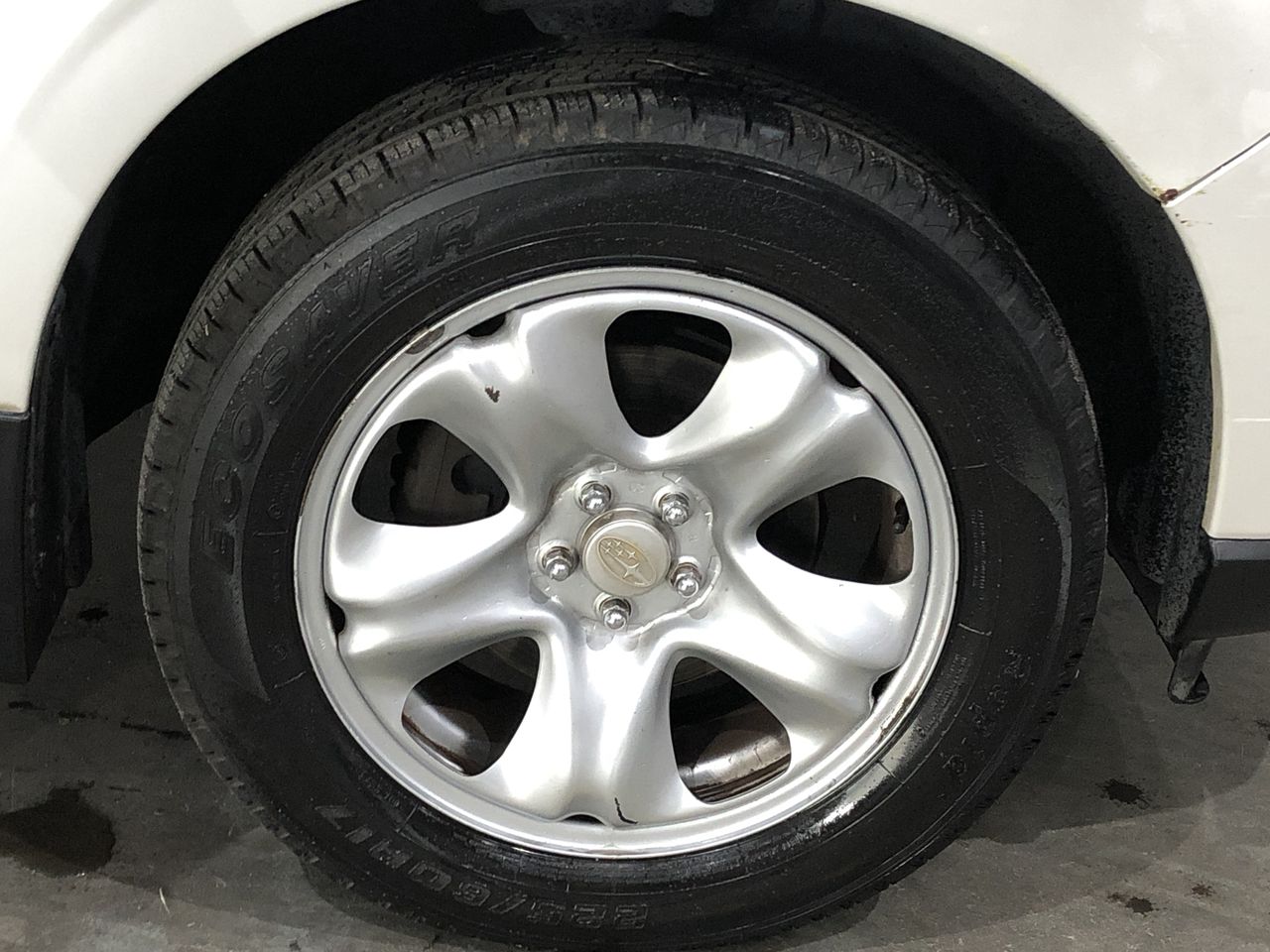 2 x WEI-I Pork Floss, 540g. N.B: Damaged tins & missing lids; still sealed.