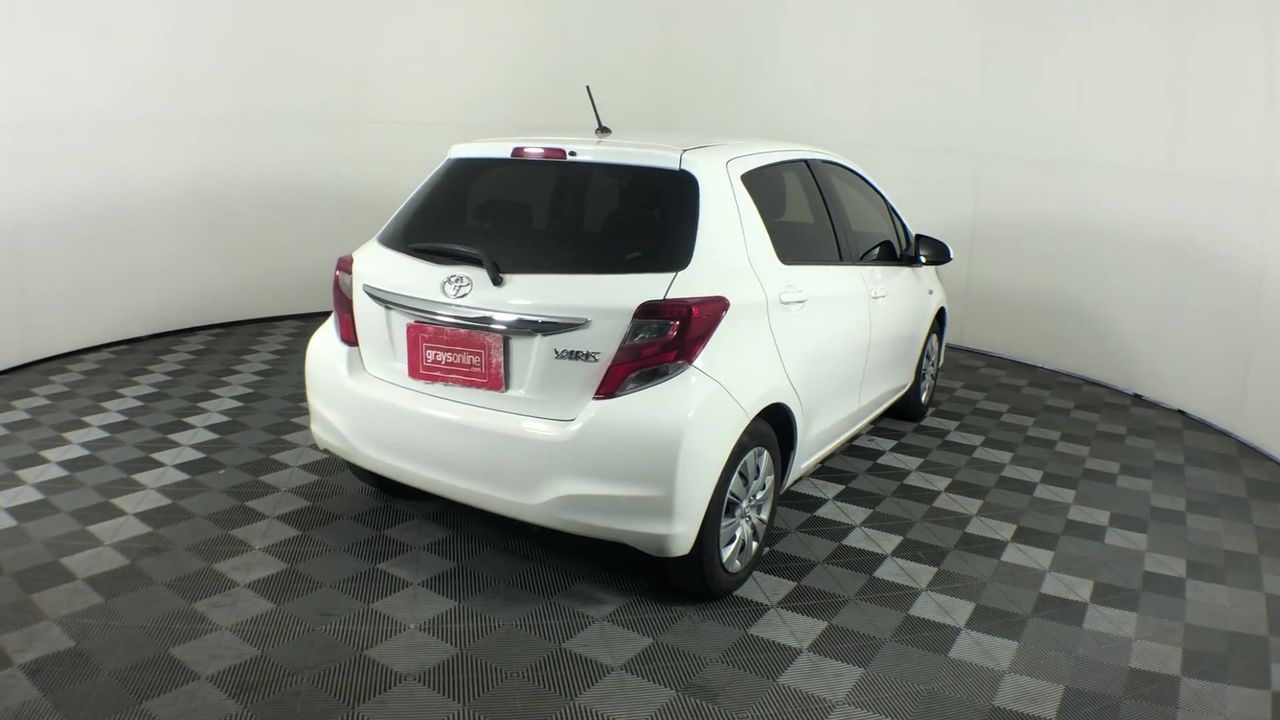 1/100 Scottdale gold bar x 2, 1 Gram Valcumbi bar x 2 & 1g Silver Bar x 2